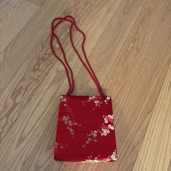 Amanda Smith Red Evening Purse Gold Flower Embroidery With Snap & Shoulder Strap - Picture 5 of 13